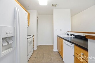 701 Columbia St in Vancouver, WA - Building Photo - Building Photo