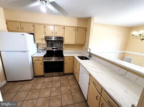 3921 Woodhue Pl in Alexandria, VA - Building Photo - Building Photo