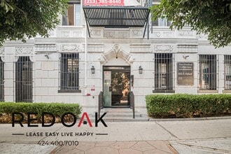 835 S Oxford Ave, Unit 209 in Los Angeles, CA - Foto de edificio - Building Photo