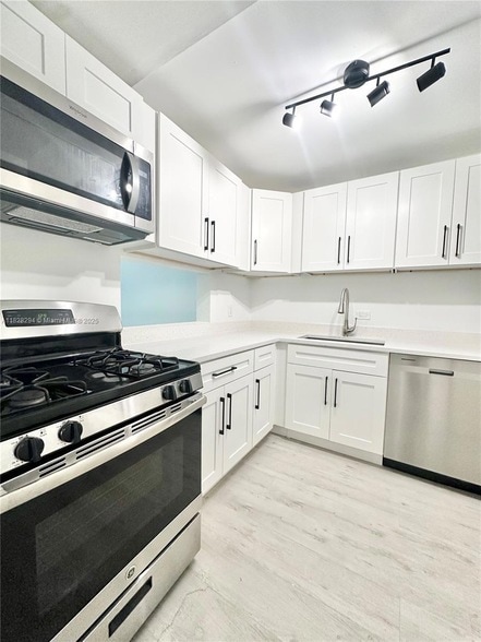 property at 6890 N Kendall Dr