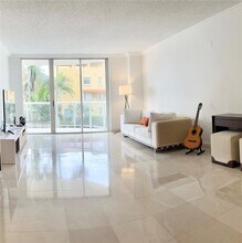 8855 Collins Ave in Surfside, FL - Building Photo - Building Photo