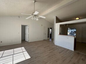 3696 Barbizon Cir N in Jacksonville, FL - Building Photo - Building Photo