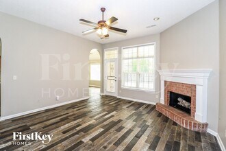 1615 Farkleberry Dr in Cordova, TN - Foto de edificio - Building Photo