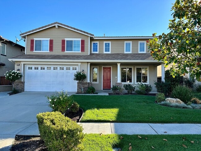 property at 24018 Vía Alisol