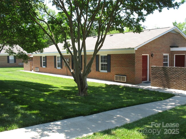 property at 1300 Lomax Ave