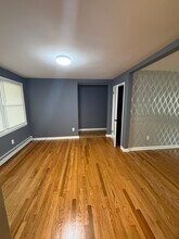 25 Melrose Pl, Unit 1F in Stamford, CT - Foto de edificio - Building Photo