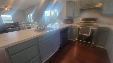 1020 5th St in Peru, NE - Building Photo - Building Photo