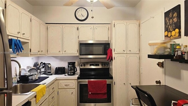 1980 S Ocean Dr, Unit 6B in Hallandale Beach, FL - Foto de edificio - Building Photo