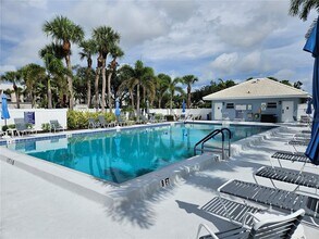 435 Cerromar Ln in Venice, FL - Building Photo - Building Photo