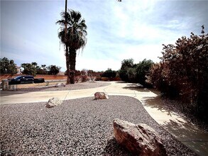 3115 Duneville St in Las Vegas, NV - Building Photo - Building Photo