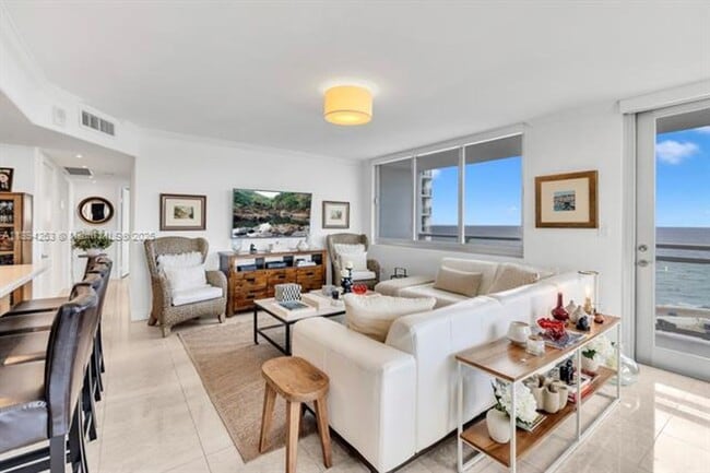 7135 Collins Ave in Miami Beach, FL - Building Photo - Building Photo
