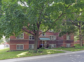 227 MacNab St S Apartments