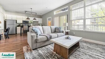 41 E 9th Ave in Columbus, OH - Building Photo