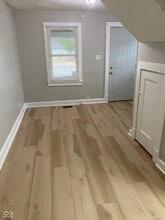 4305 Rockville Rd in Indianapolis, IN - Foto de edificio - Building Photo