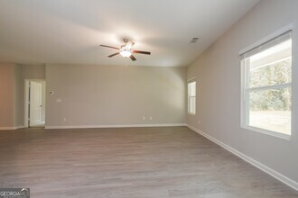 75 Katelen Ct in Covington, GA - Building Photo - Building Photo