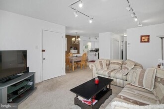 2702 Cranston Rd in Philadelphia, PA - Building Photo - Building Photo