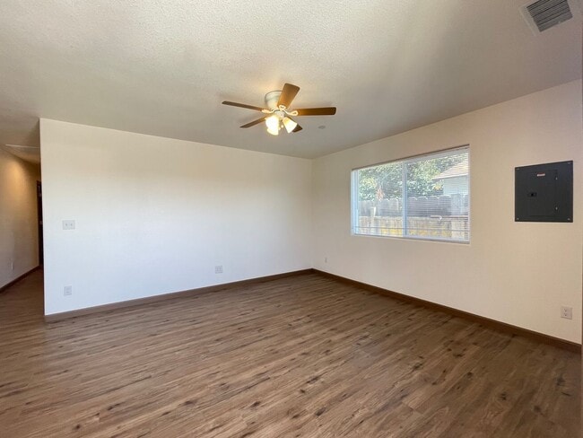 231 N A St in Lompoc, CA - Building Photo - Building Photo