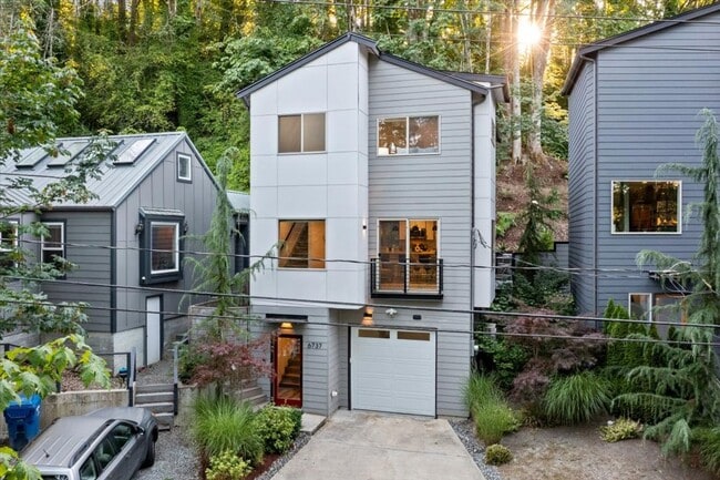 property at 6737 25th Ave SW