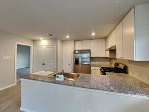 10618 Varmus Dr in Converse, TX - Building Photo - Building Photo