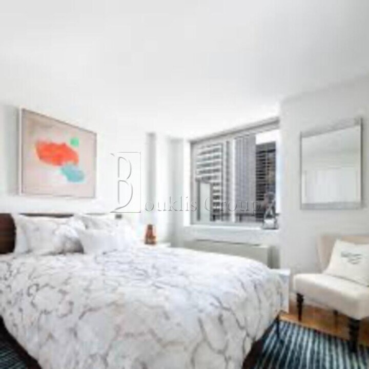 2 Platt St in New York, NY - Building Photo