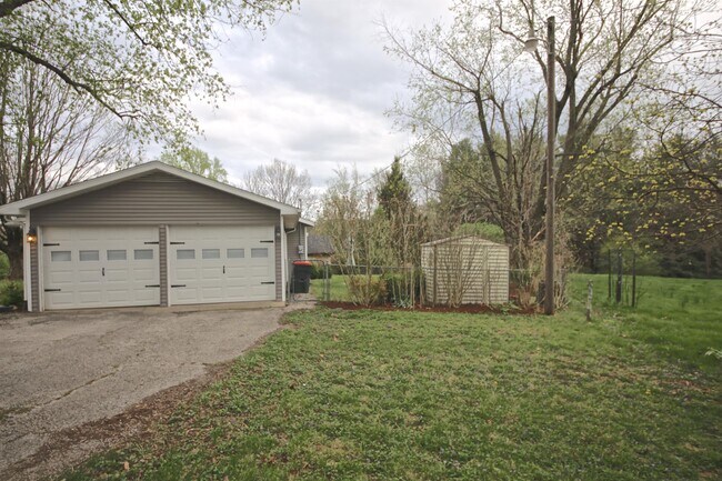 3801 W Woodyard Rd in Bloomington, IN - Building Photo - Building Photo