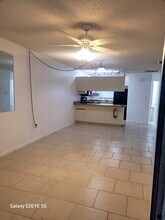 4405 Grass Ave, Unit 5 in Sebring, FL - Foto de edificio - Building Photo