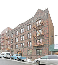 4180 Frame Pl in Flushing, NY - Building Photo - Building Photo