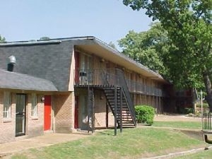 Oak Creek Apartments in Memphis, TN - Building Photo - Building Photo