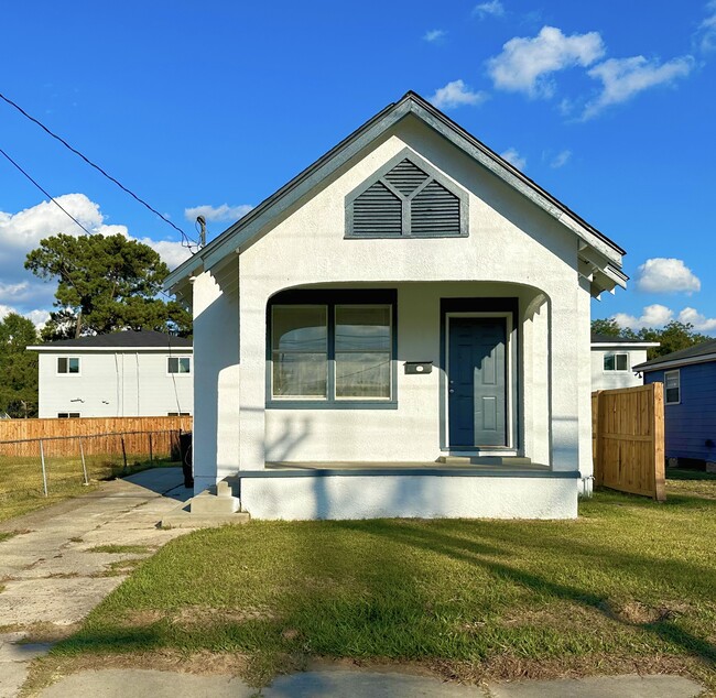 property at 1201 S 15th St