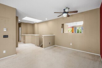 22781 SE 12th Ln in Sammamish, WA - Building Photo - Building Photo