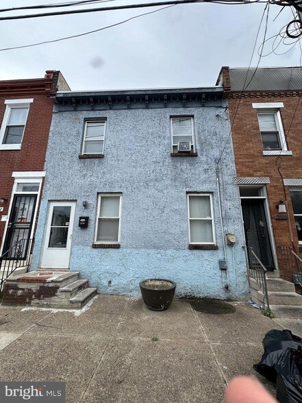 2530 E Cambria St in Philadelphia, PA - Building Photo