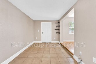4220 W Bay View Ave in Tampa, FL - Foto de edificio - Building Photo