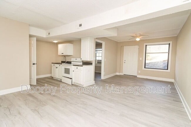 5102 TN-58 in Chattanooga, TN - Foto de edificio - Building Photo