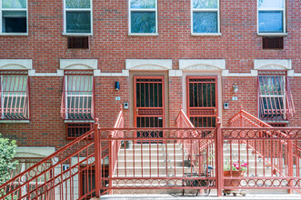 1 E 117th St in New York, NY - Building Photo - Building Photo