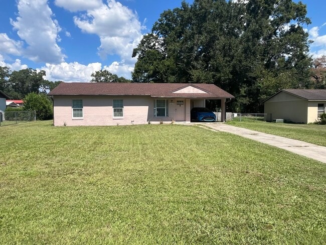 14175 SE 45th Ct in Summerfield, FL - Building Photo - Building Photo
