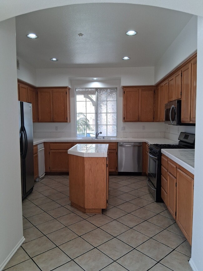 902 Calle Mar Vista in Oxnard, CA - Building Photo - Building Photo