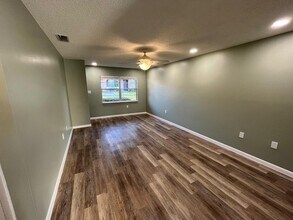 101 Lake Hunter Dr in Lakeland, FL - Building Photo - Building Photo