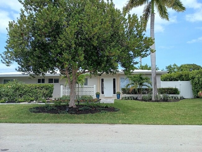 property at 4454 W Tradewinds Ave