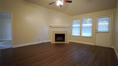 2024 Wildwood Dr in Forney, TX - Foto de edificio - Building Photo