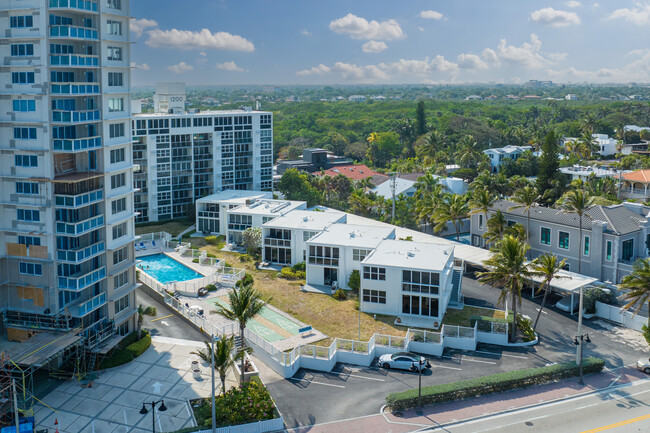 1200 Club Condominiums in Fort Lauderdale, FL - Building Photo - Building Photo