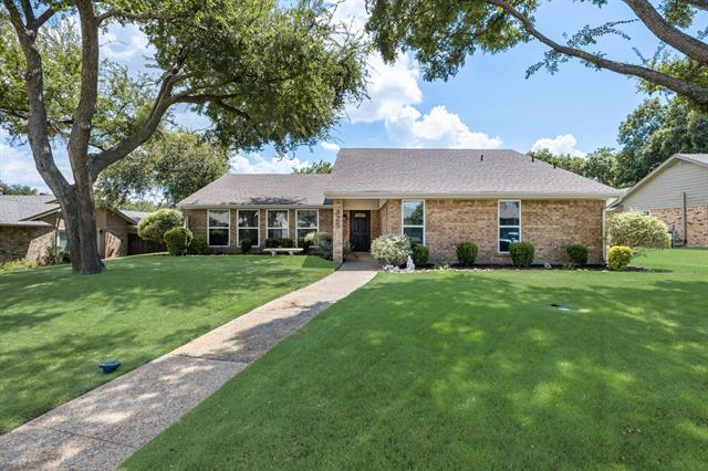325 Shepards Hill Dr in Rockwall, TX - Building Photo