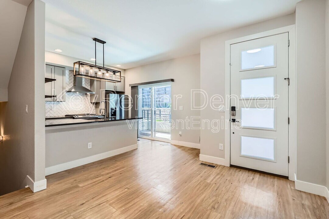 5256 N Eliot St in Denver, CO - Building Photo