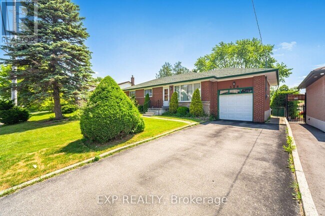 588 Hyacinthe Blvd in Mississauga, ON - Building Photo - Building Photo