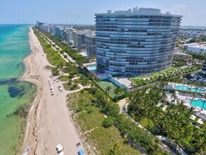 9601 Collins Ave, Unit 505 in Bal Harbour, FL - Building Photo - Building Photo