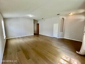 250 Brookchase Ln in Jacksonville, FL - Building Photo - Building Photo