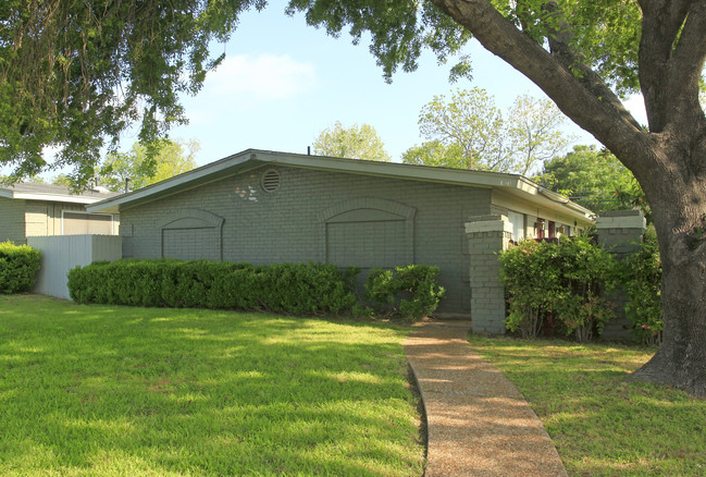 610 W 51st St in Austin, TX - Building Photo - Building Photo