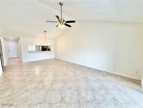 5851 Cobblestone Ln in Naples, FL - Foto de edificio - Building Photo