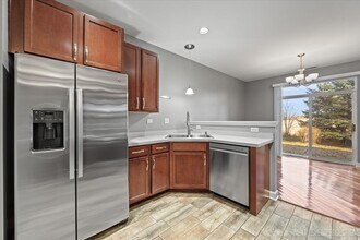 450 Majestic Ln in Oswego, IL - Building Photo - Building Photo