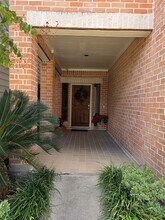 3574 Link Valley Dr. in Houston, TX - Building Photo - Building Photo