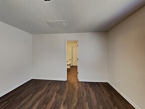 18011 Shallow Leaf Ln in Cypress, TX - Building Photo - Building Photo